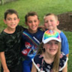 Meet your Posher, Julia